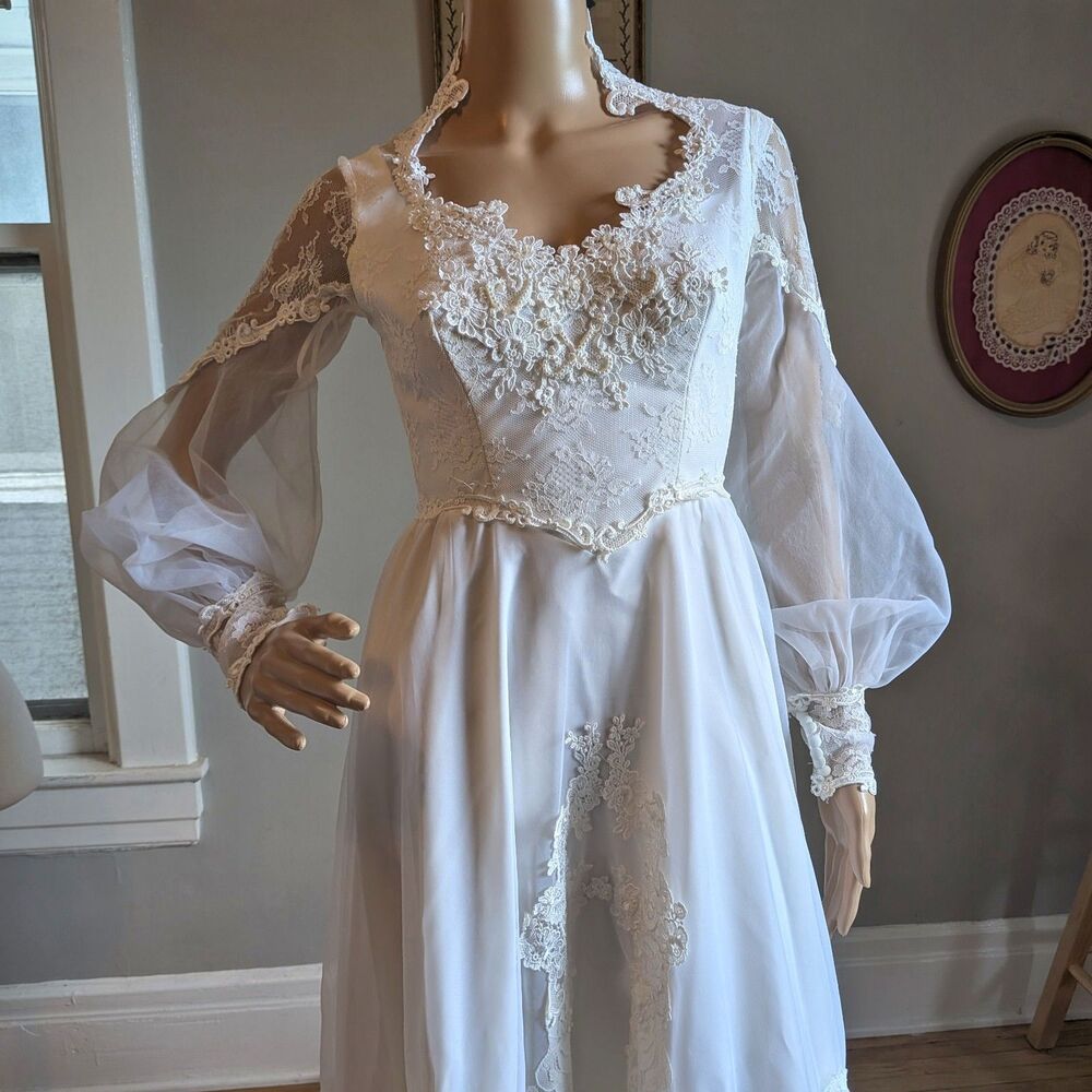 Vintage 1970s Bridallure Wedding Dress Floral Lace Gown Train Bridal Maxi Size 4 - Picture 15 of 16